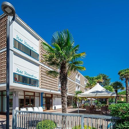 Hotel Horizonte Бибионе Екстериор снимка
