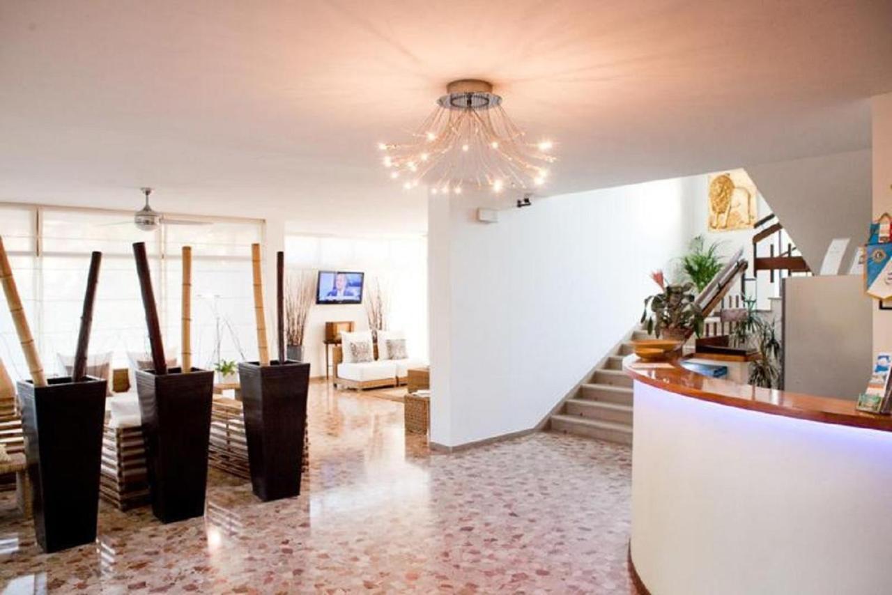 Hotel Horizonte Бибионе Екстериор снимка