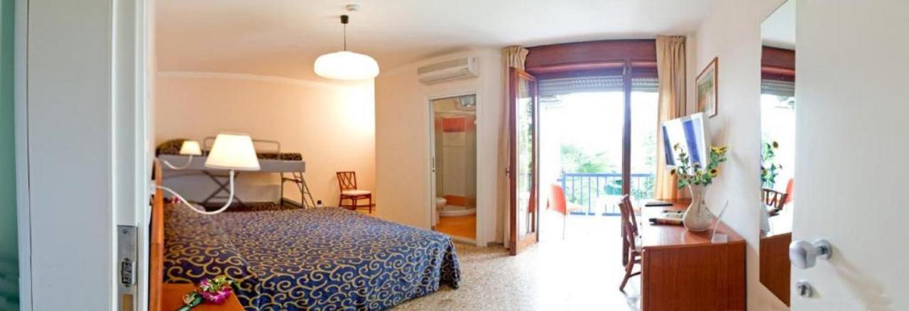 Hotel Horizonte Бибионе Екстериор снимка
