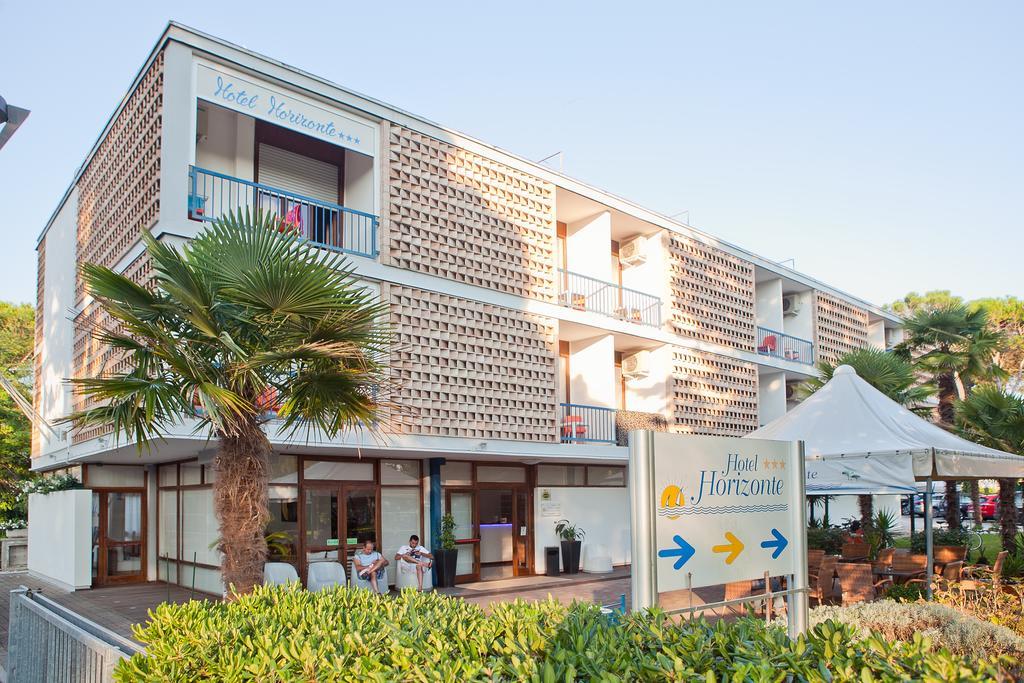 Hotel Horizonte Бибионе Екстериор снимка