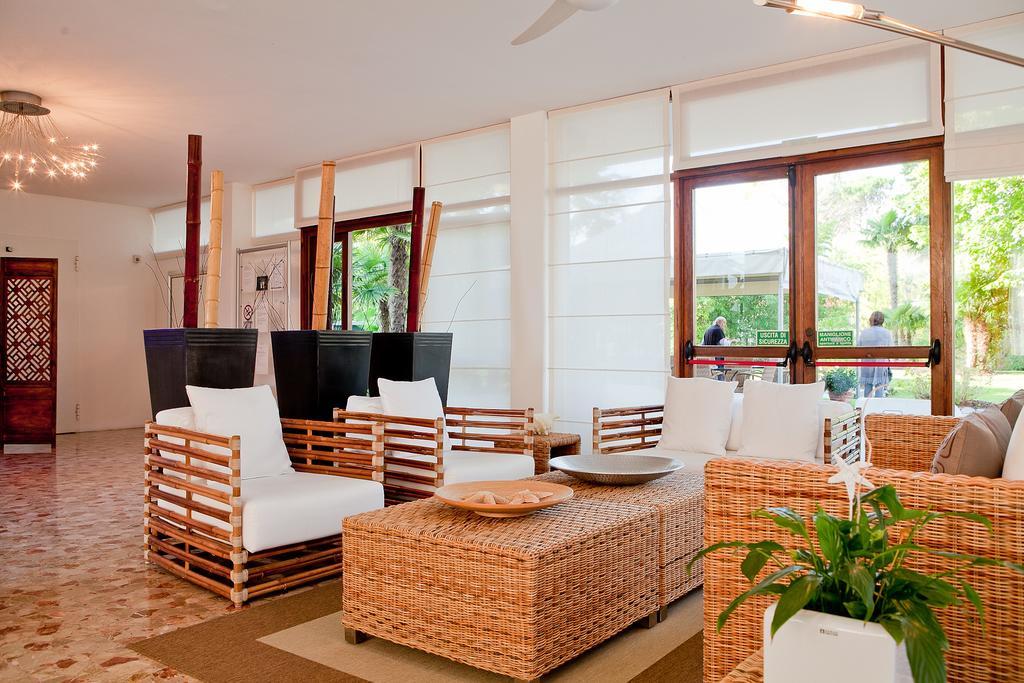 Hotel Horizonte Бибионе Екстериор снимка