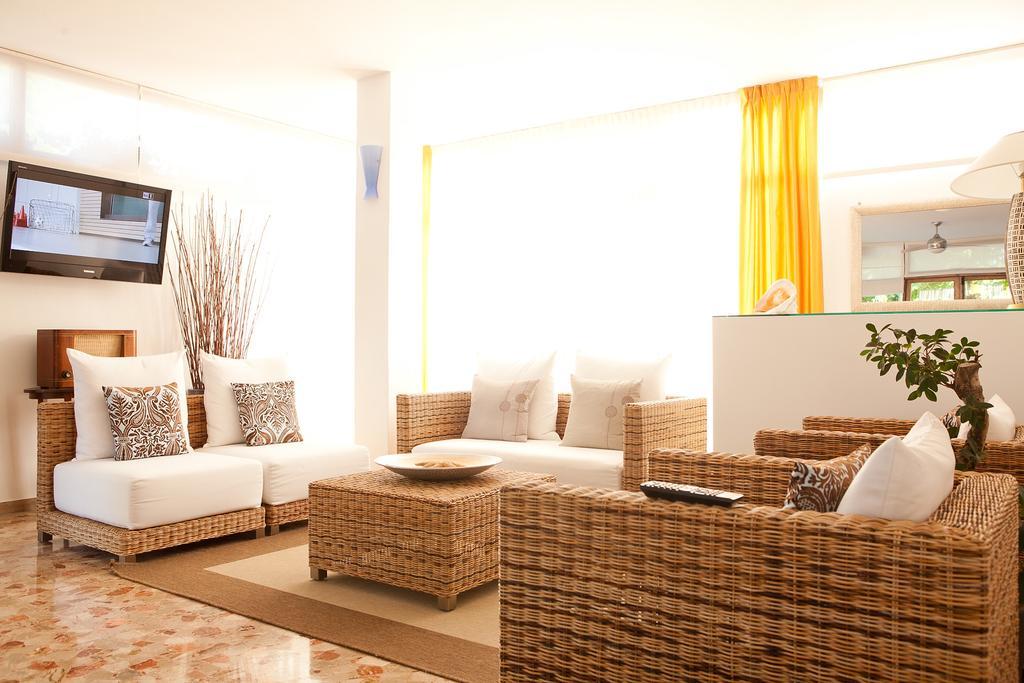 Hotel Horizonte Бибионе Екстериор снимка