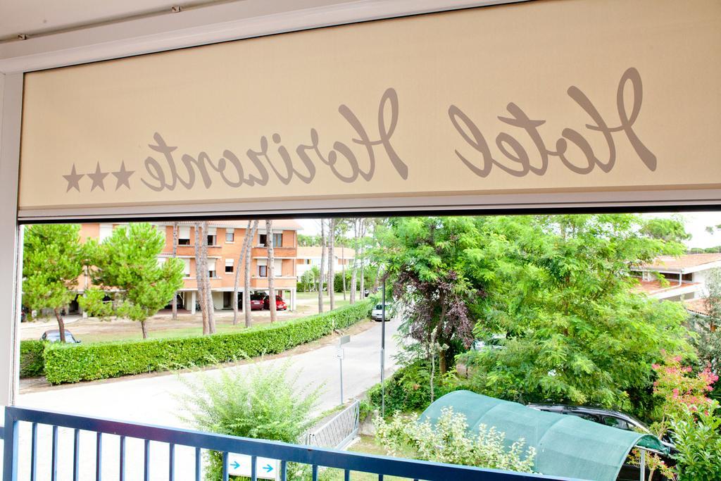 Hotel Horizonte Бибионе Екстериор снимка
